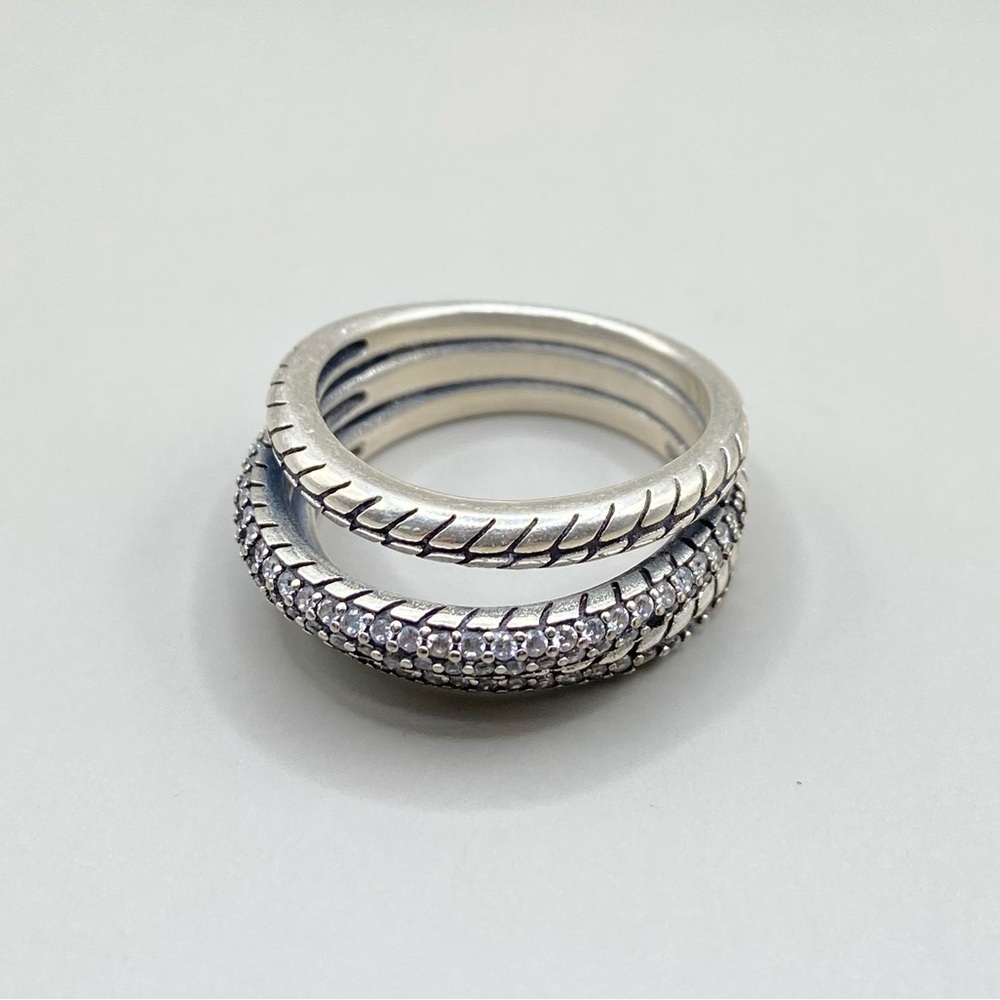Elegant Silver Women's Ring